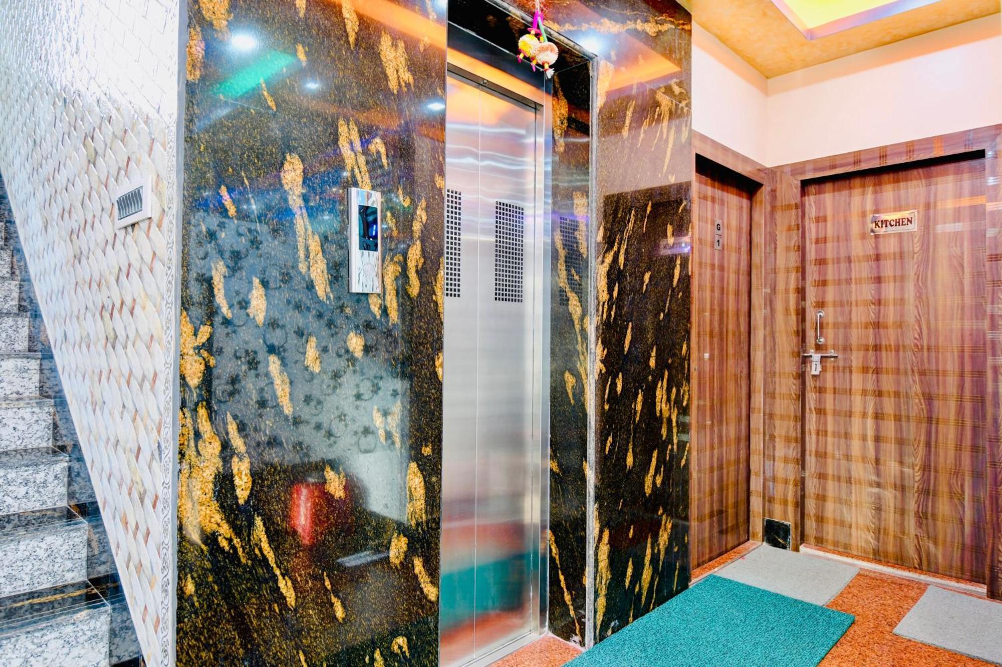 Hotel Kanan Inn コルカタ エクステリア 写真