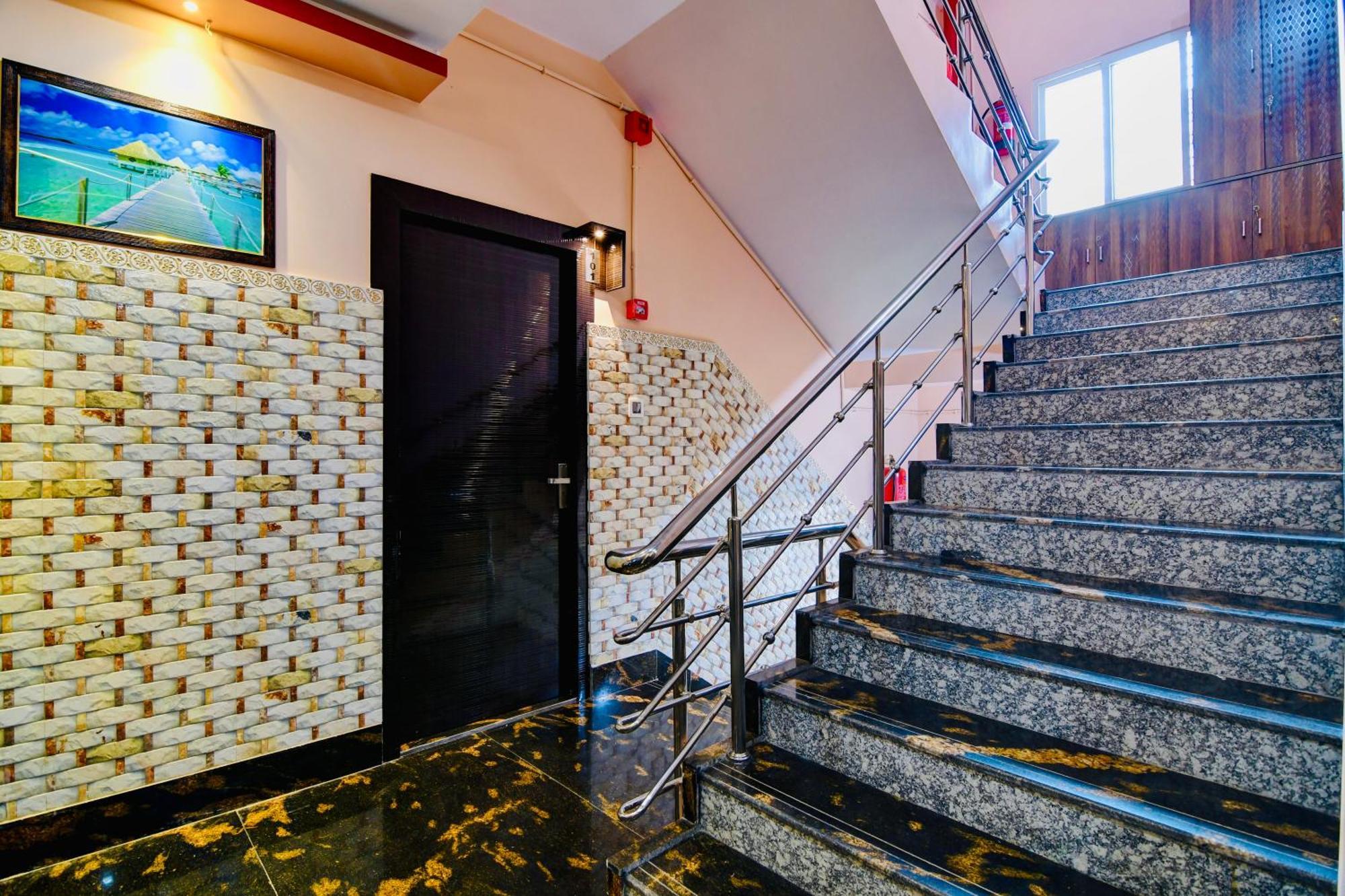 Hotel Kanan Inn コルカタ エクステリア 写真